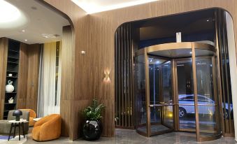 green manlv hotel(Nanchang Honggutan Wanda Plaza )