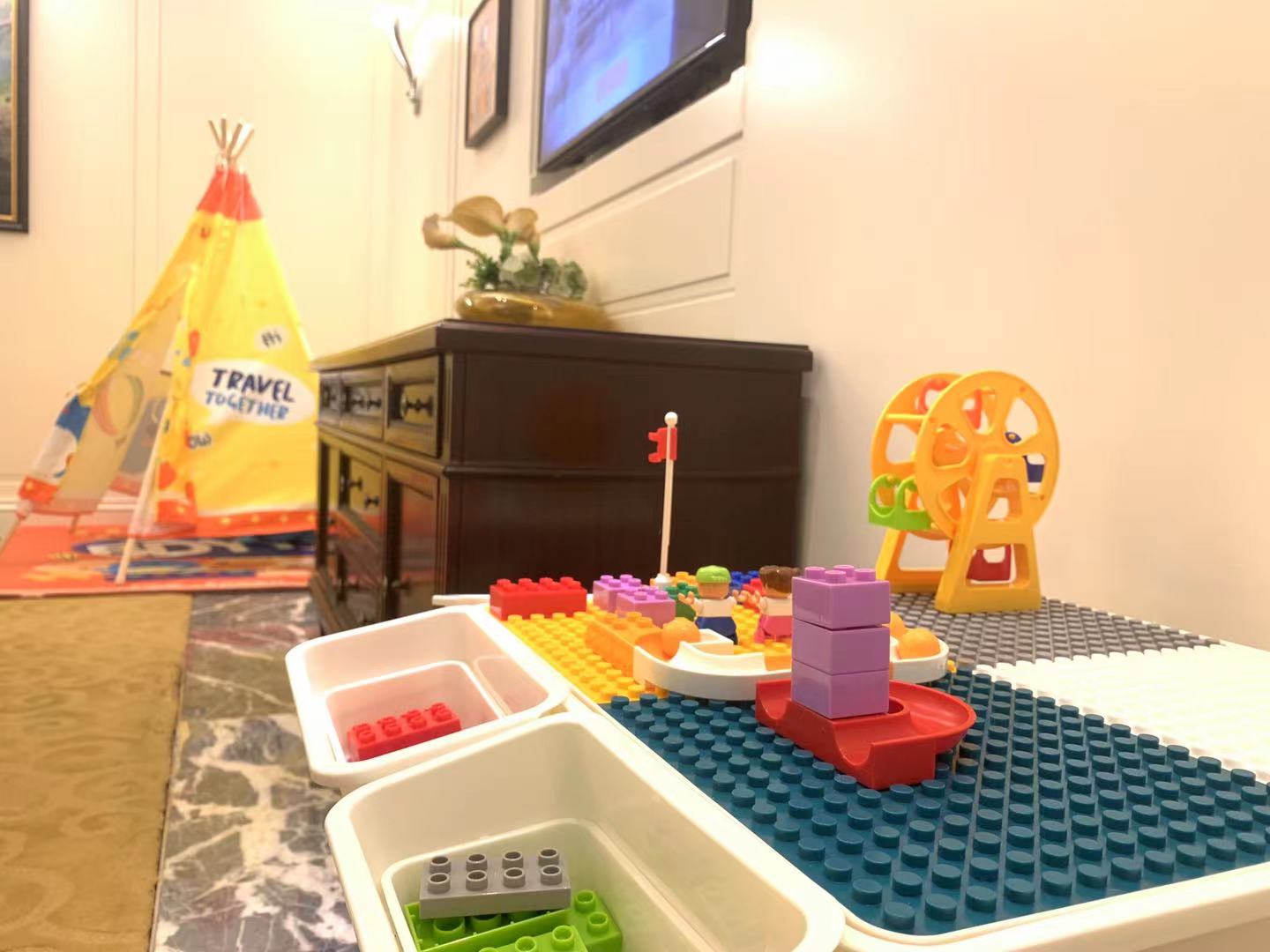 B-DUCK黄鸭亲子家庭套房（享大客厅，黄鸭玩偶陪伴）