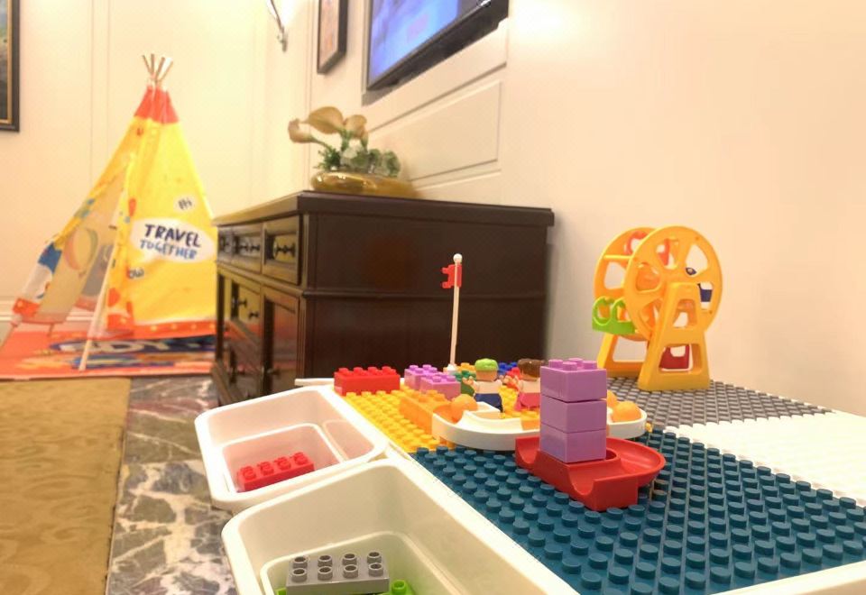 B-DUCK黄鸭亲子家庭套房（享大客厅，黄鸭玩偶陪伴）