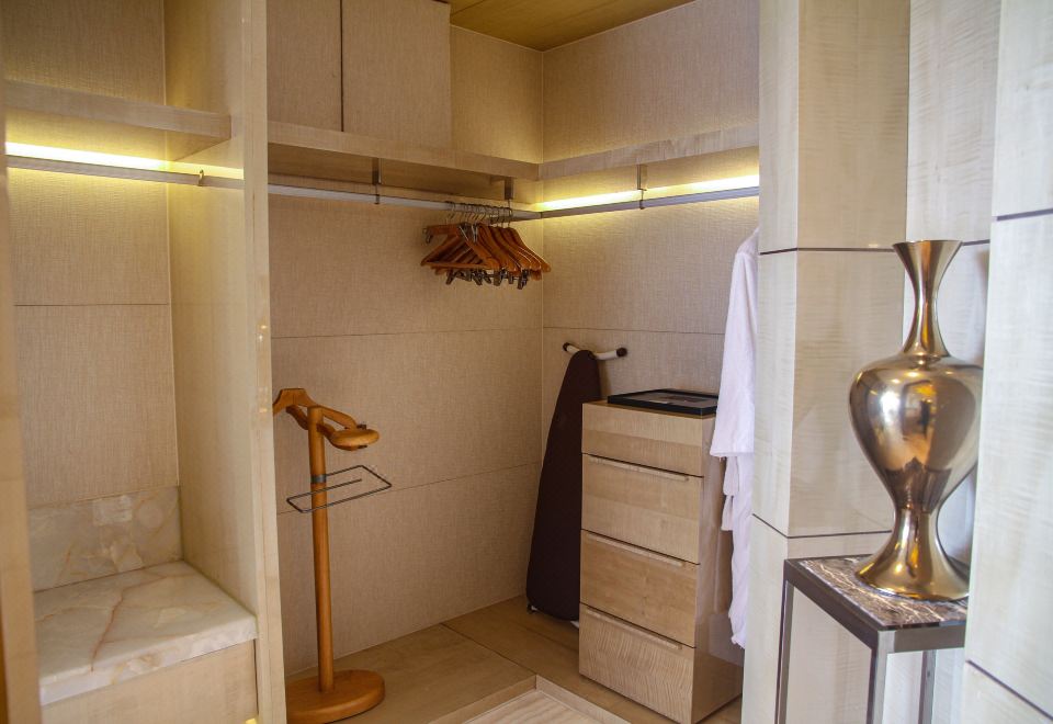 温泉·至尊迎宾套房