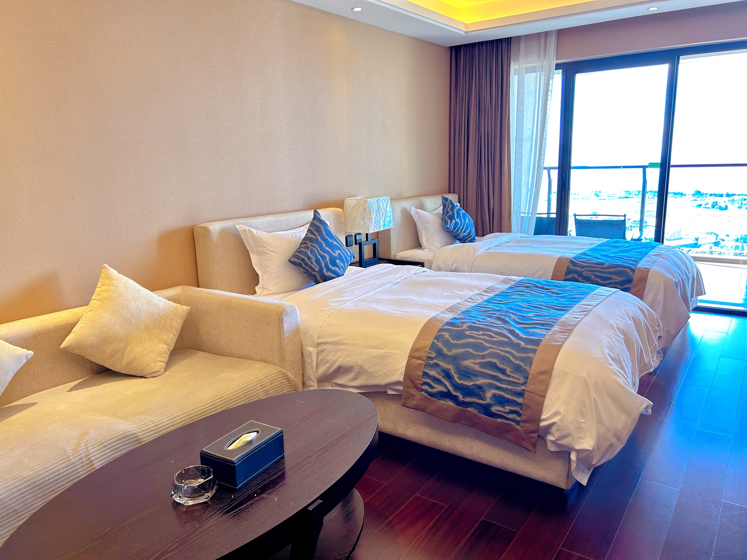 暮云·正湖景露台双床房