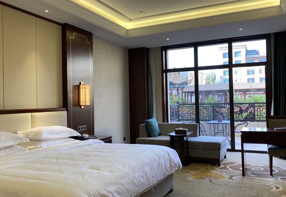 豪華庭院大床房