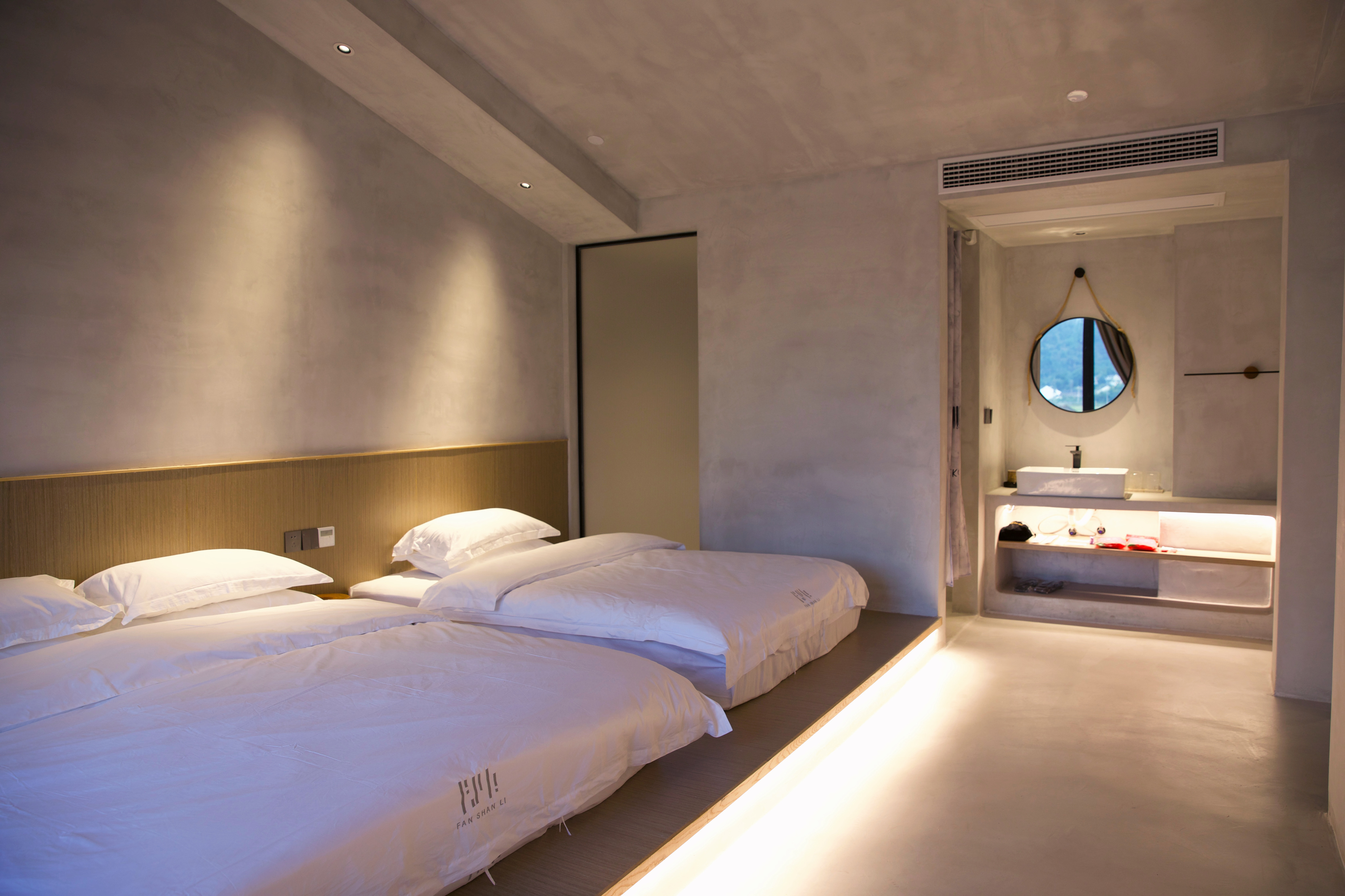 沐晨静谧双床浴缸套房