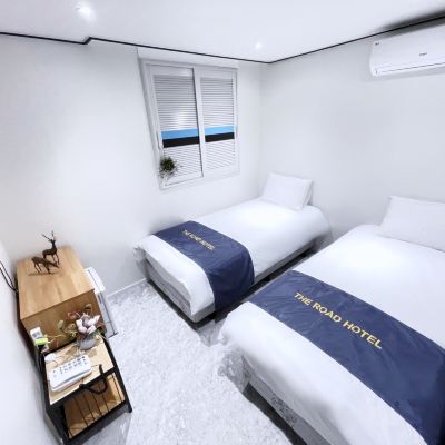 Standard Twin room The Road Promo Code