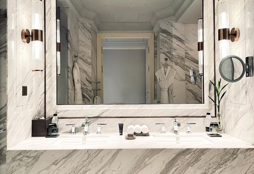 The Ritz-Carlton, HarbinPremier Room - River-View (2 Beds)