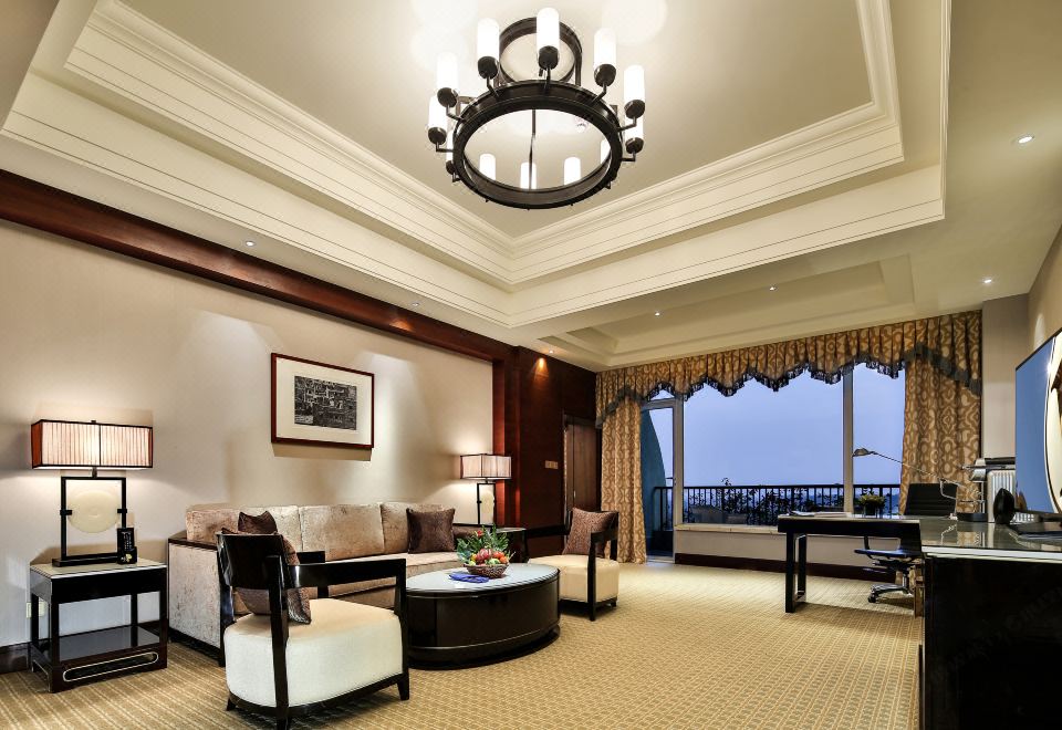 InterContinental Sancha LakeSuite - 1-Bedroom, Lake-View (Double Bed) (Living Room)