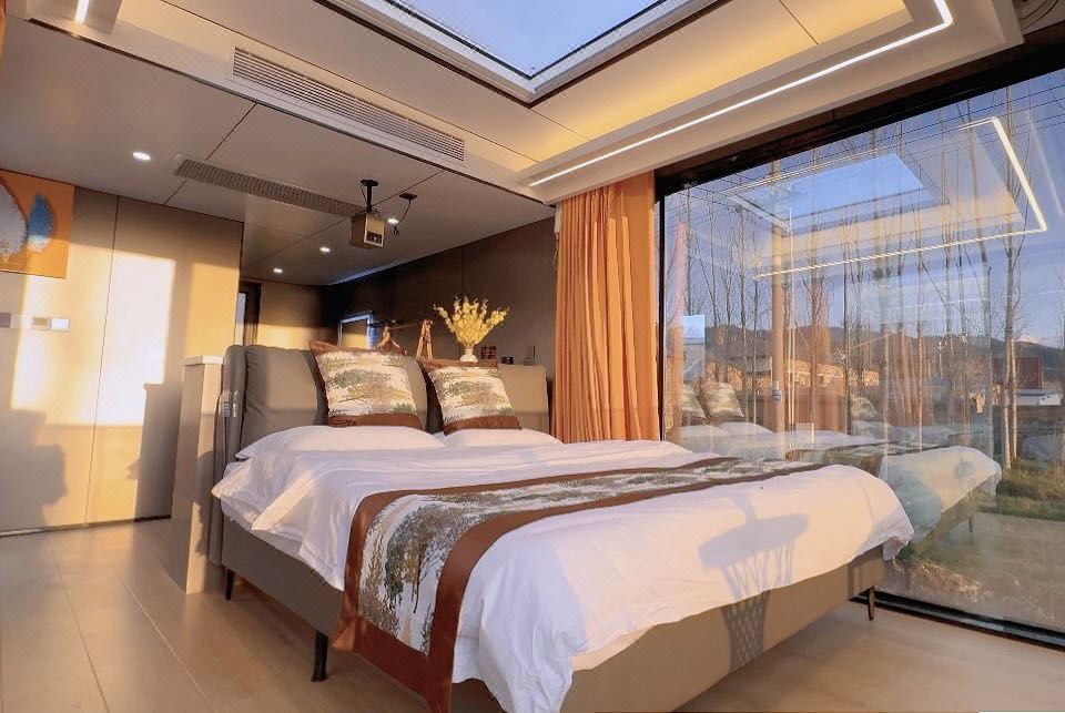 星光情侶太空艙