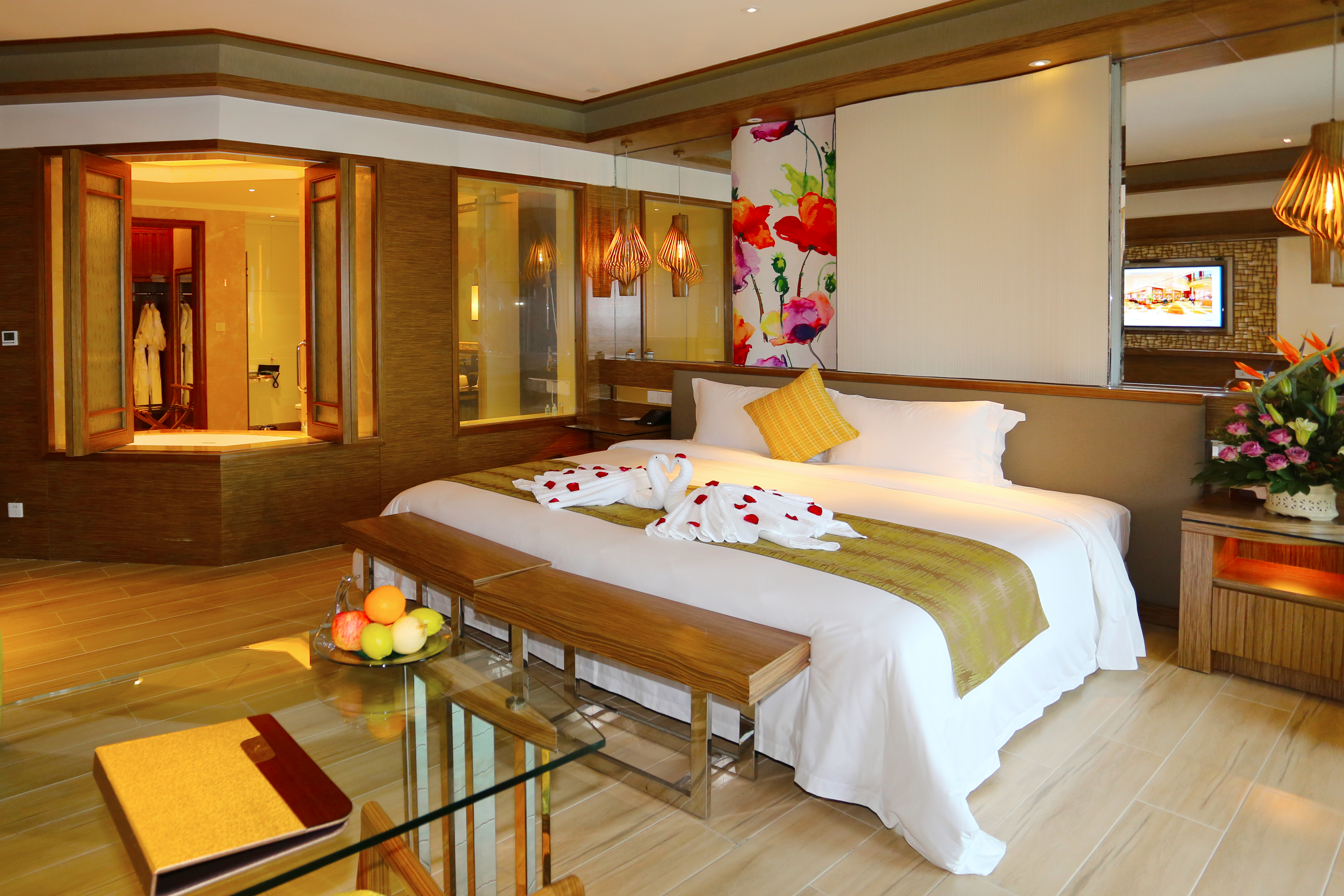 至尊溫泉大床房-私家泡池-認證溫泉水入房-景觀陽臺-獨立浴缸