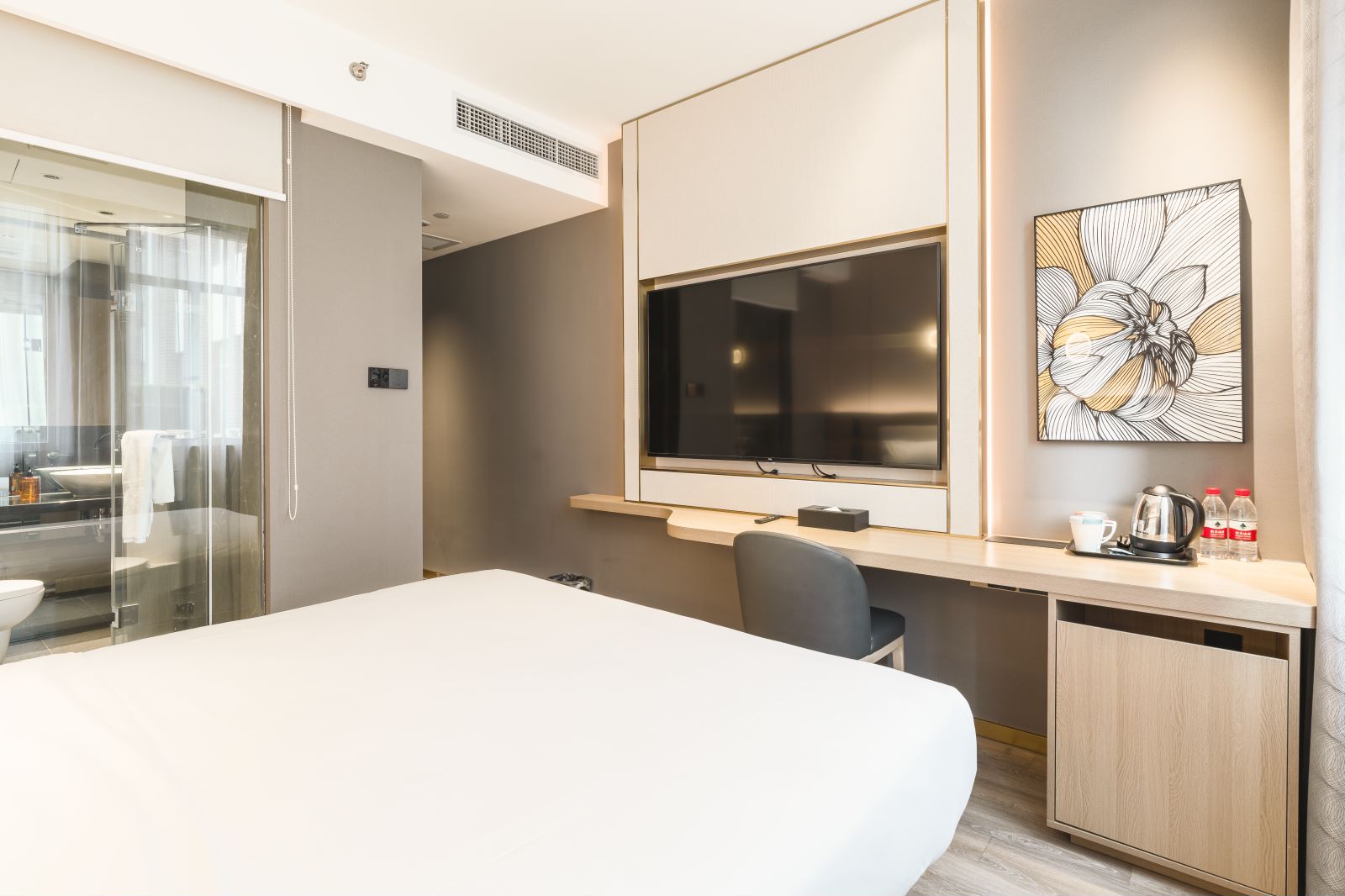 大床房（智能投屏+小冰箱）