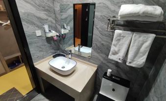 MOON STAR HOTEL - Housity