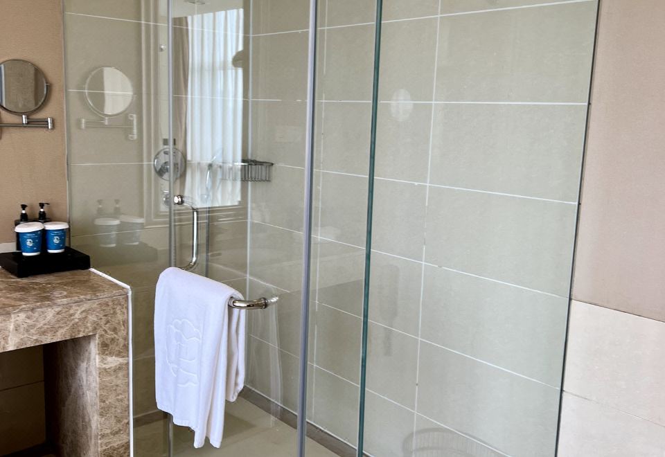 豪华商务大床间