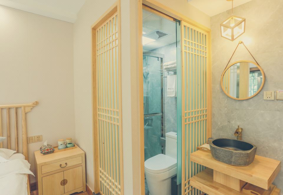 Guestroom - River-View (Double Bed) (Balcony)