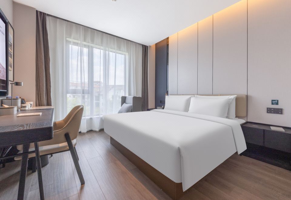 行政大床房（电视投屏+护颈记忆枕）