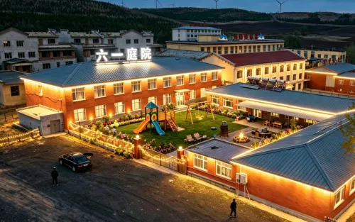 Liuyi Courtyard-Style Hotel (Fengning Bashang Grassland China Horse Town Tourist Resort)