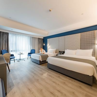 家庭親子雙床房（金可兒睡眠床墊+全屋智控+冰箱） 上海陸家嘴八佰伴蘭歐飯店優惠