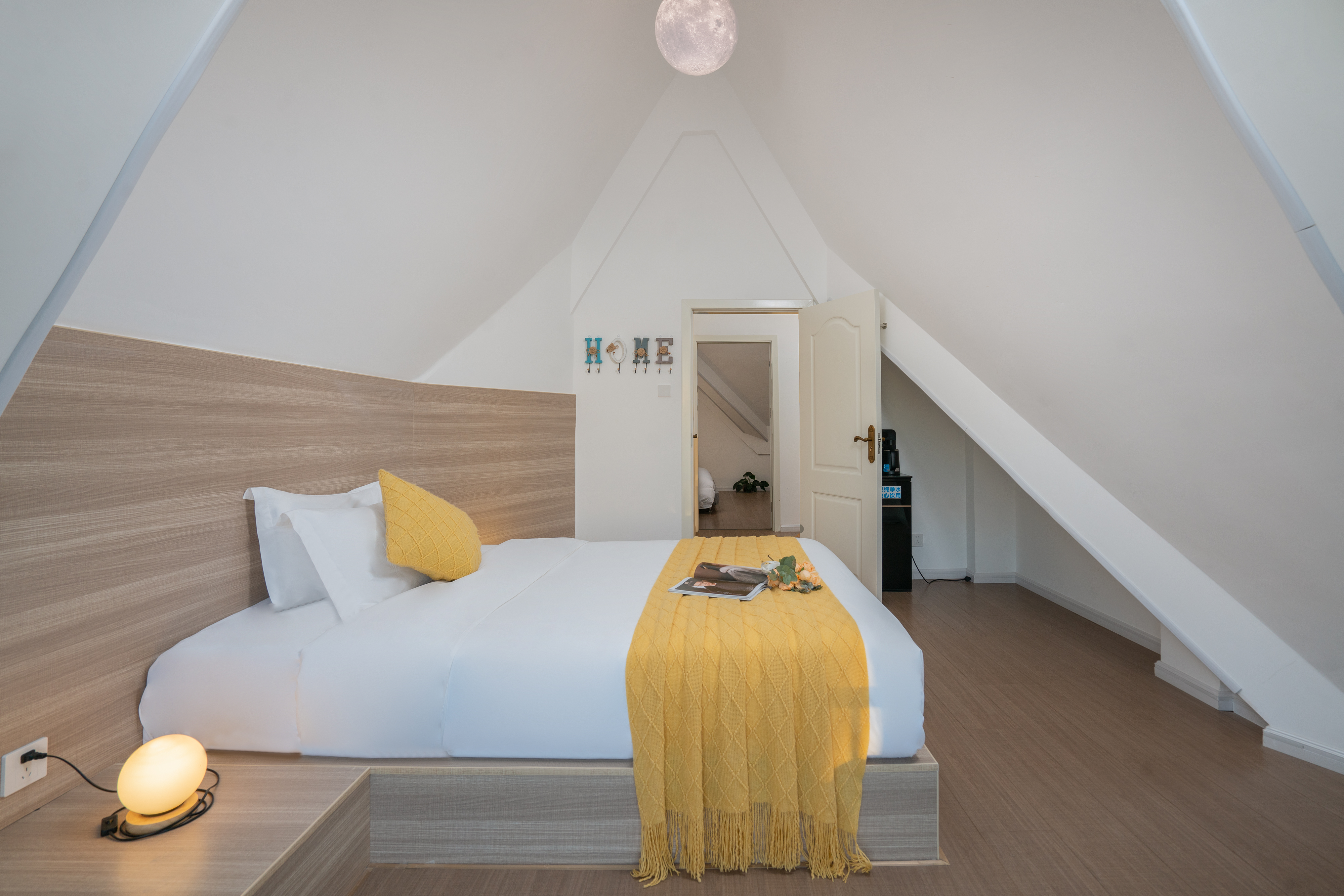 幻境·豪华家庭套房（滇池观景天台+休闲茶室）