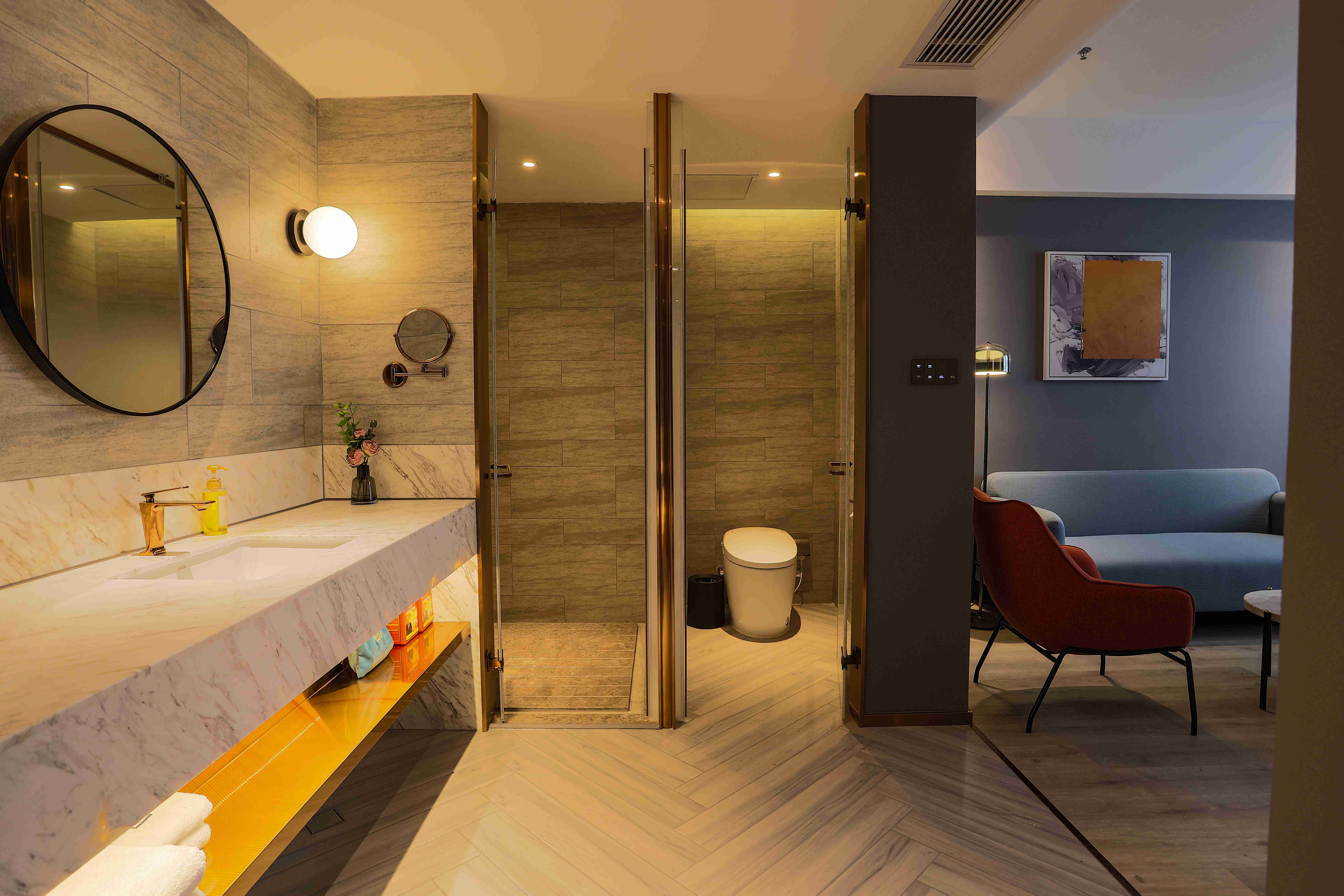 兰大师设计套房（全屋智能语音+小冰箱+独立卧室客厅）