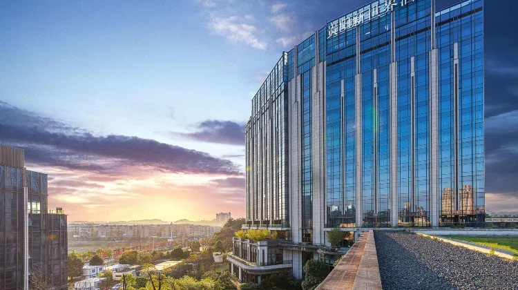 ニュー ワールド ホテル グイヤン 外観