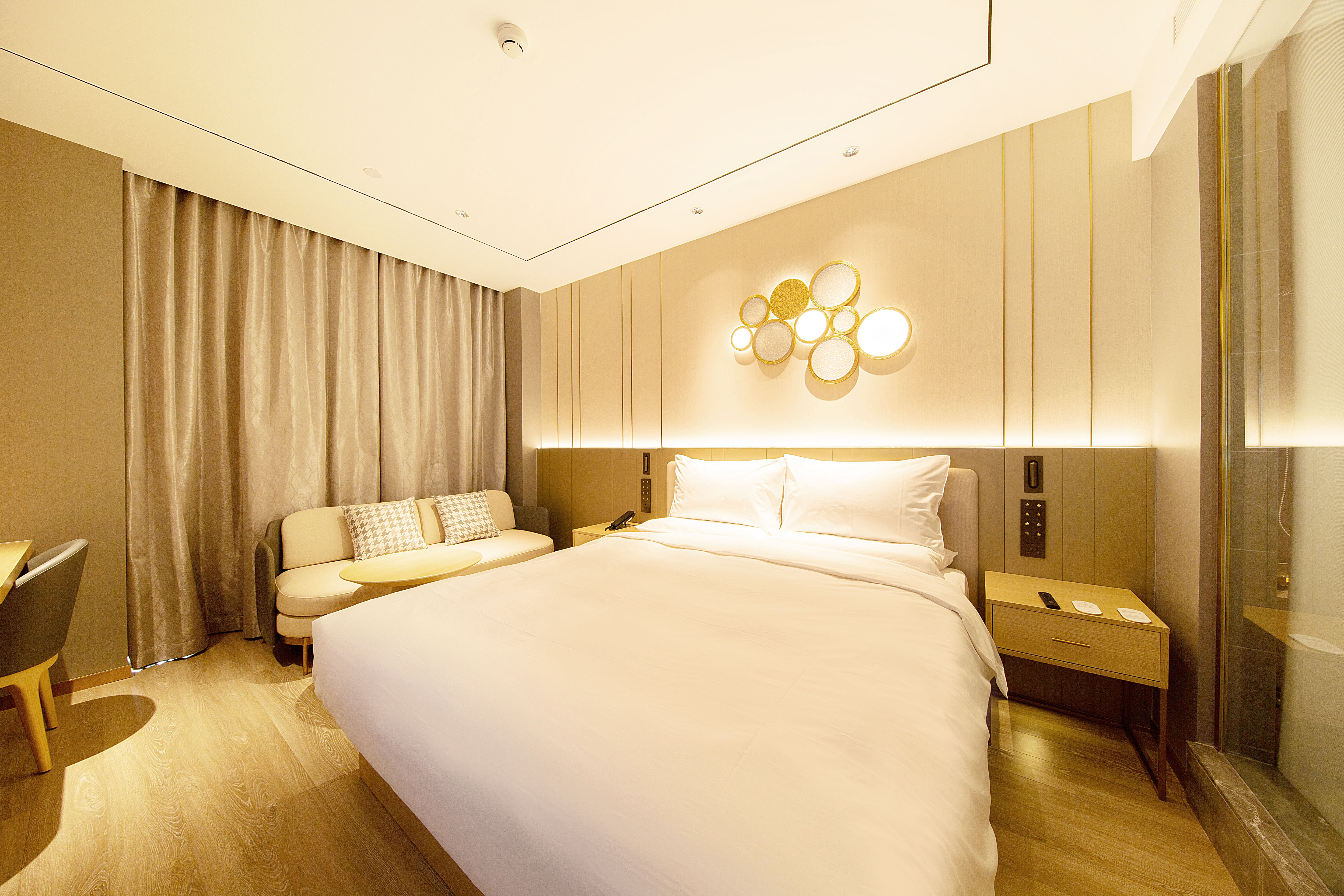 月若流金高级大床房（65寸投屏|冰箱|桔子精油洗护）