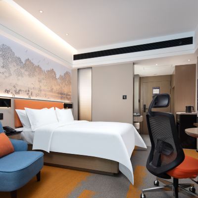 舒適大床房（智能客控+智能馬桶） 長春文化廣場希爾頓歡朋飯店優惠