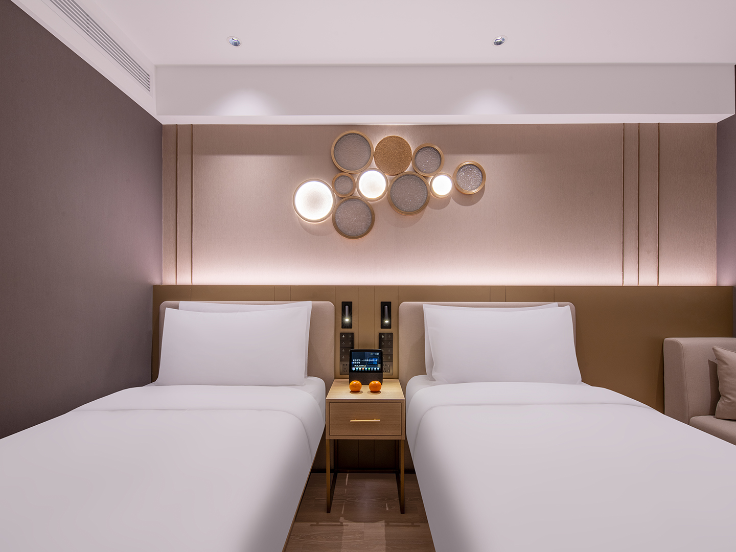 高级双床房（65寸电视投屏+小冰箱+深度睡眠）