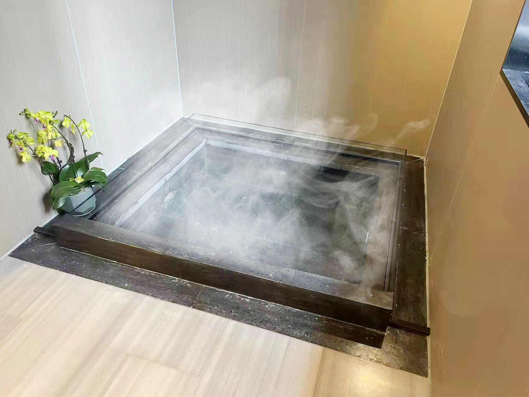 河景室内恒温私汤房