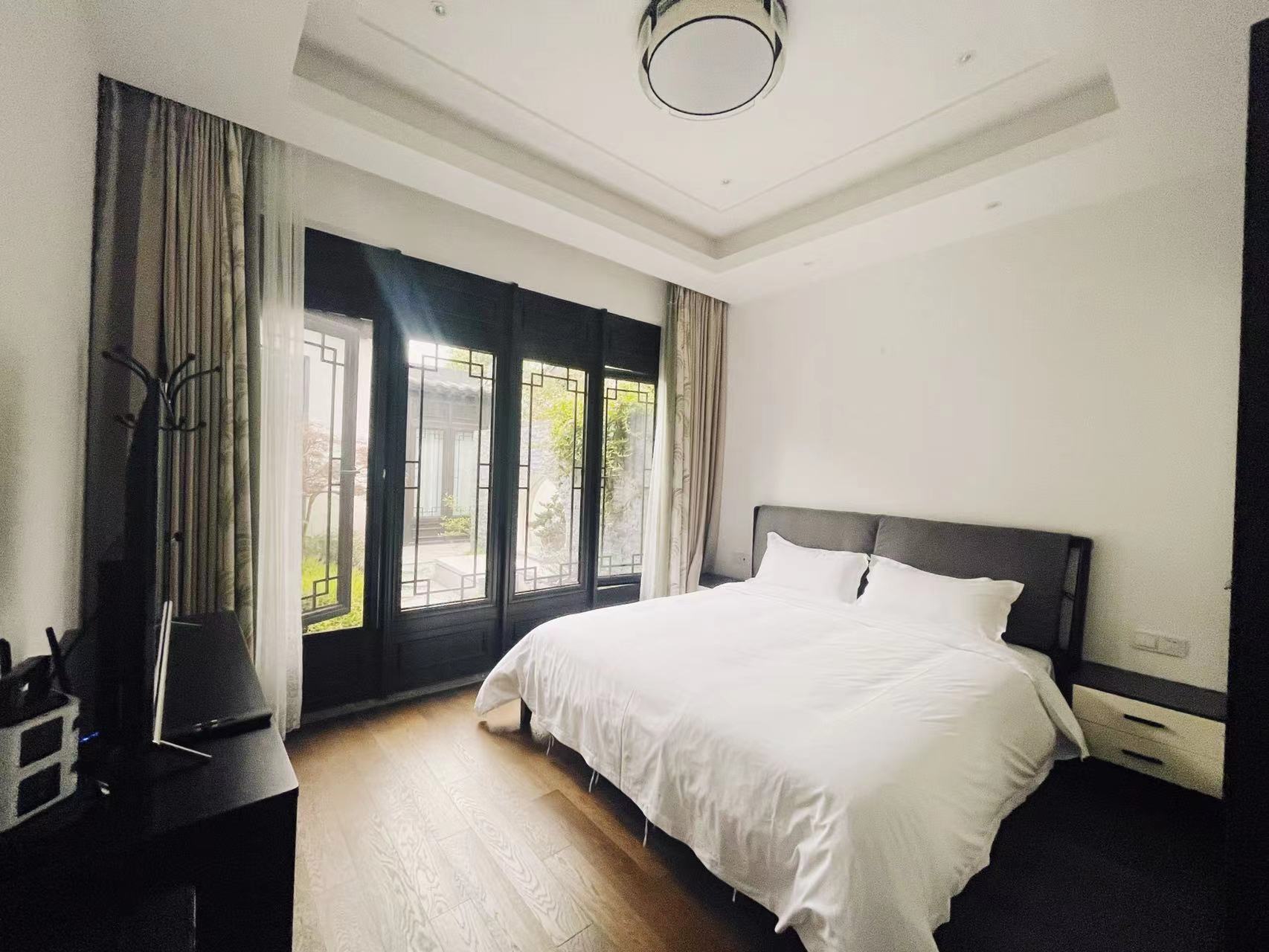 两居两衞·隐溪禅意别院