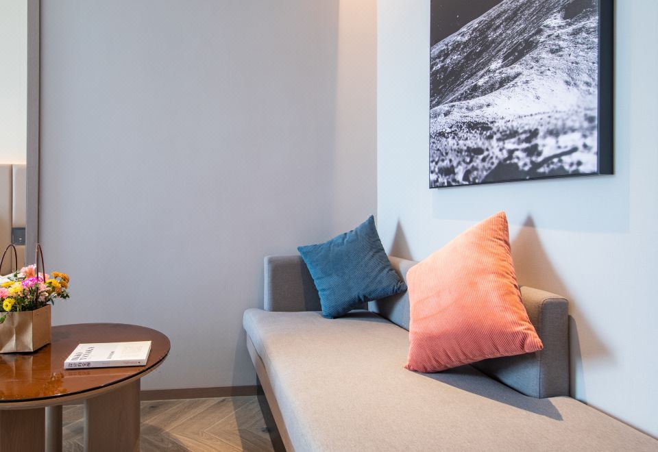 Atour S Hotel, Hisense Plaza, Qingdao Olympic Sailing CenterJi Mu Family Room (Mini Fridge +Leifen Hair Dryer + Projection + Deep Sleep Pillow Pro)