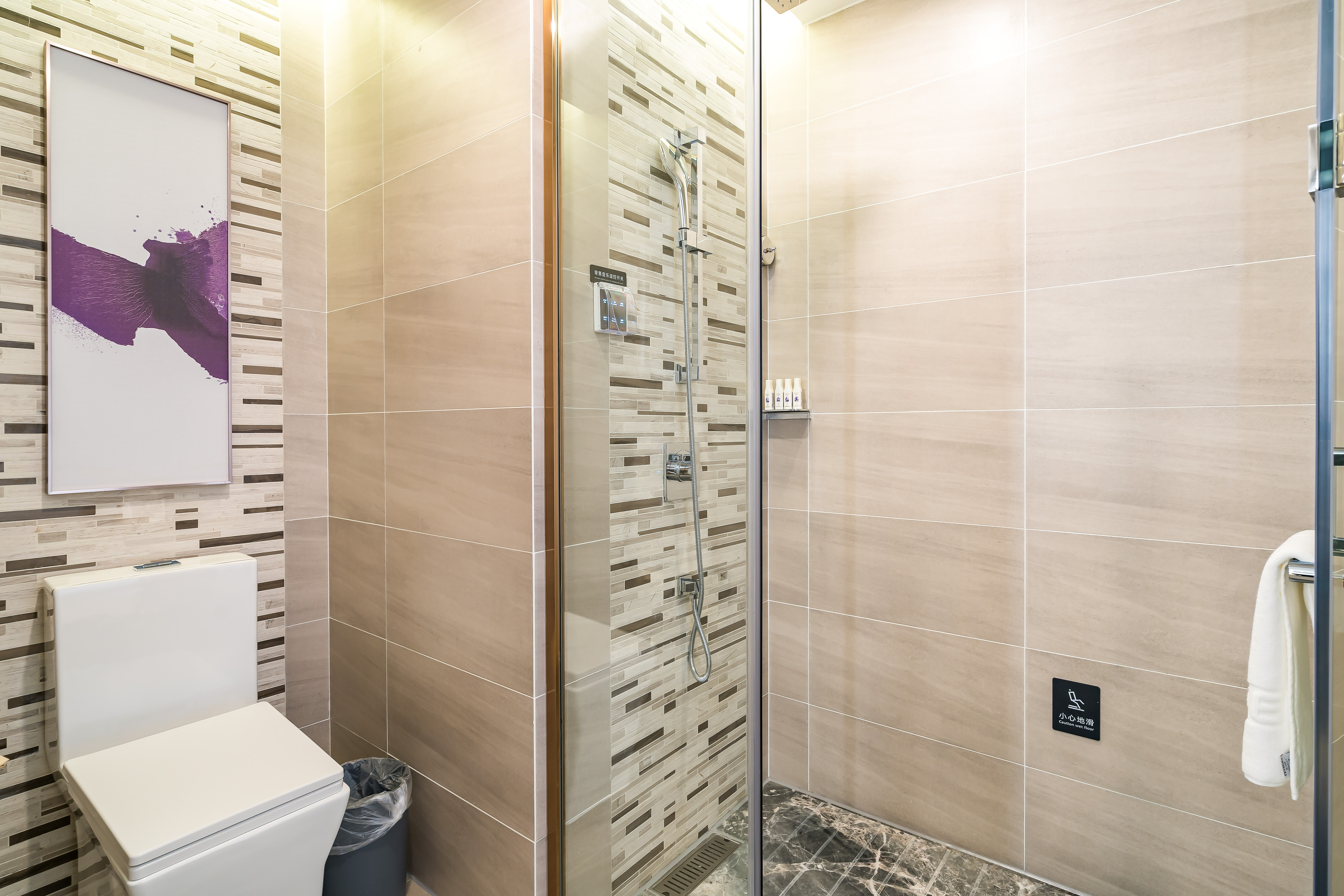 雅致大床房（香薰仪+空气净化器+智能客控）