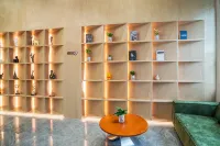 Jinhuang Future Hotel (Mengzi Min'an Road)