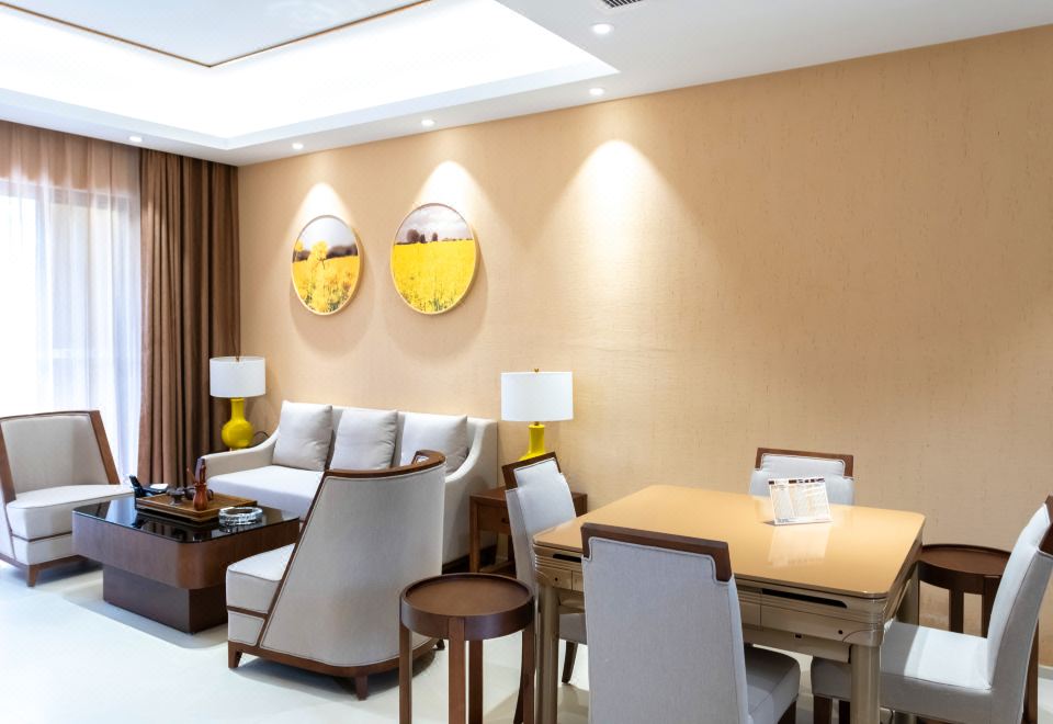 Yuetianxia Hot Spring HotelPanoramic Water Friendly Hot Spring Three Bedroom Villa