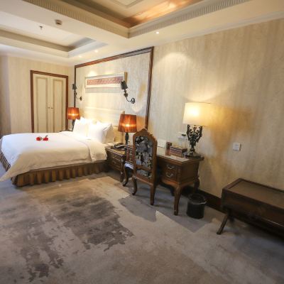 舒眠尊享大床房【深睡降噪+高端洗護沐+靜眠乳膠枕】 華隆麗都精品酒店（輝縣共城大道店）優惠