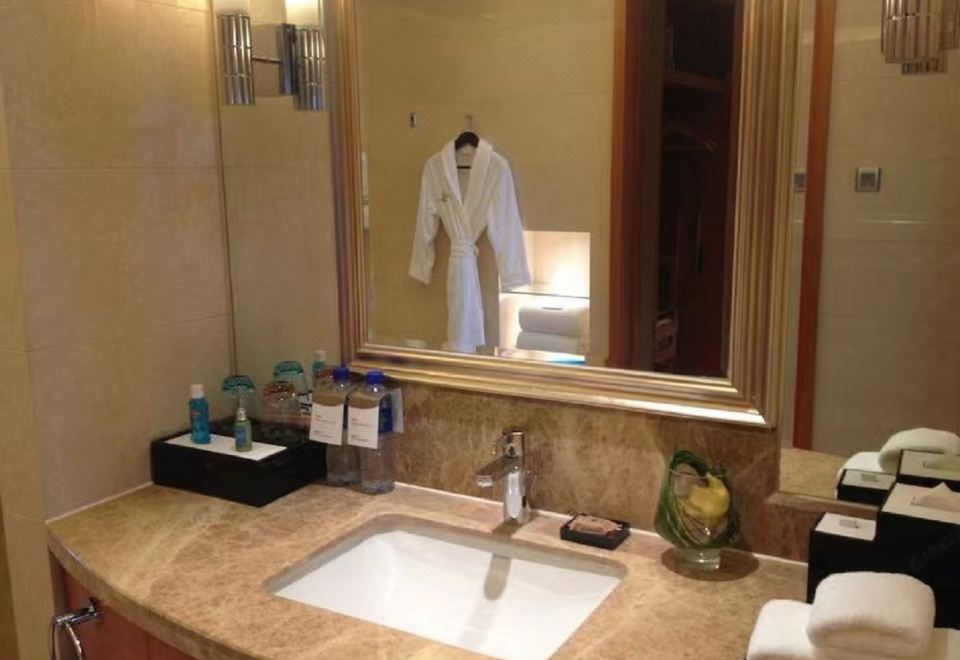 豪华大床房（乾湿分离浴室+吹风机）