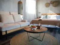 Trip.com Group Country Retreats (Dihua Earth-house Joint Resort) Hotels in Danfeng