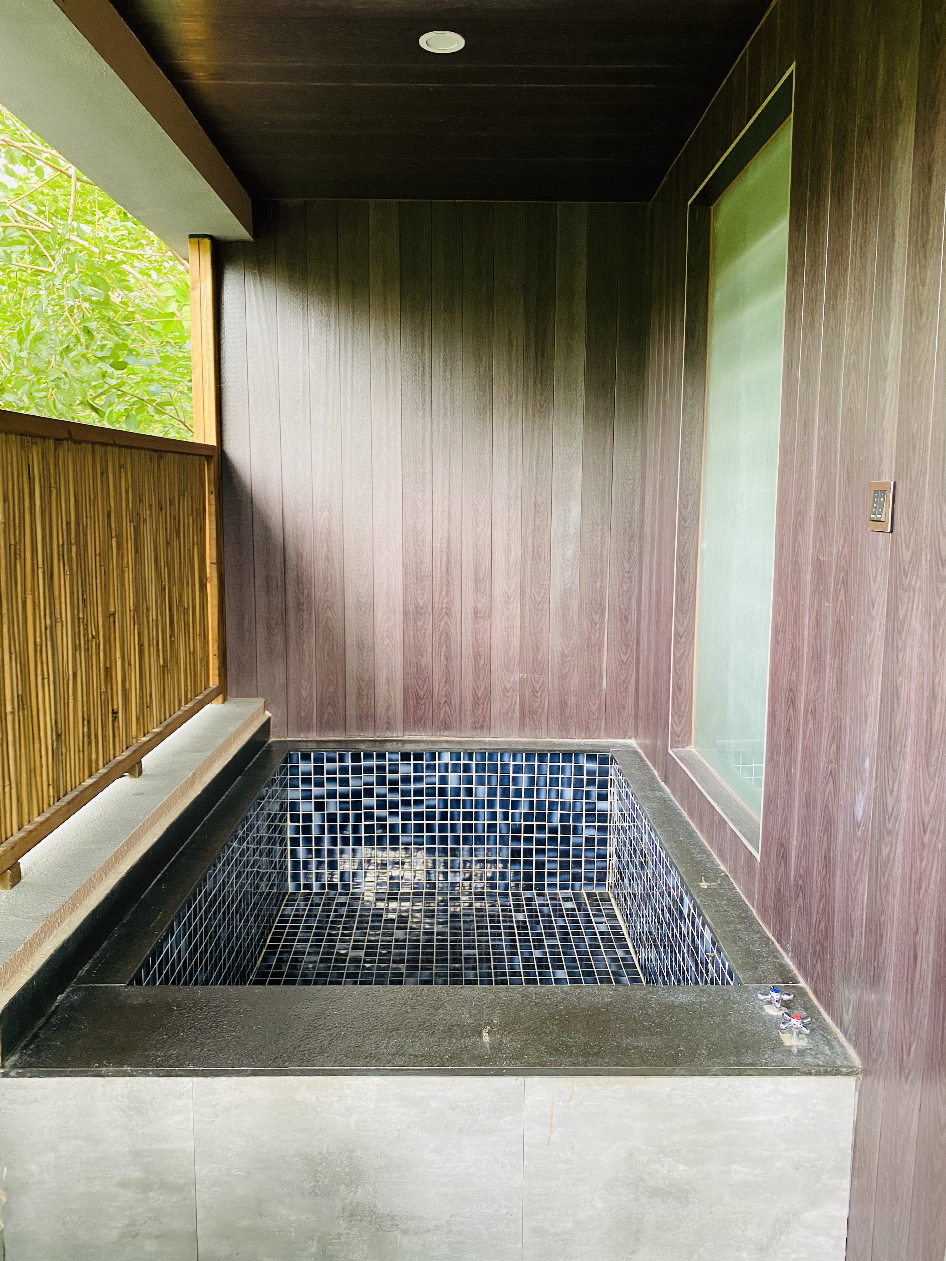 豪华六房泳池别墅（ 麻将机）