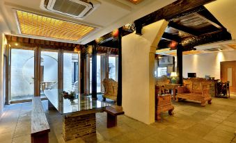 Wuzhen Qingxu Wild Luxury Resort