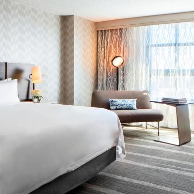 Guest king Room Renaissance Los Angeles Airport Hotel Promo Code