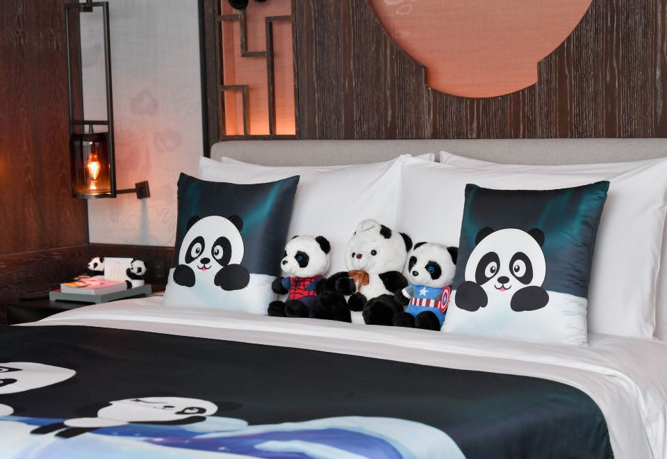 桃源熊貓開間套房（熊貓玩偶+小童滑滑梯+益智玩具）