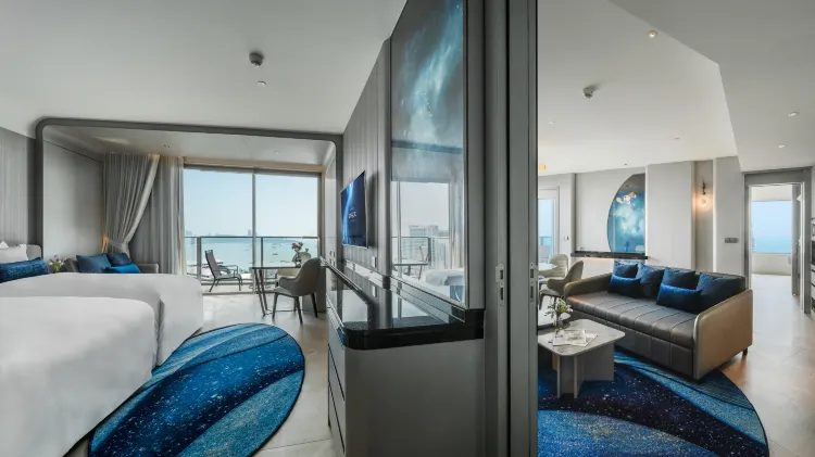 Space Suite Connex
