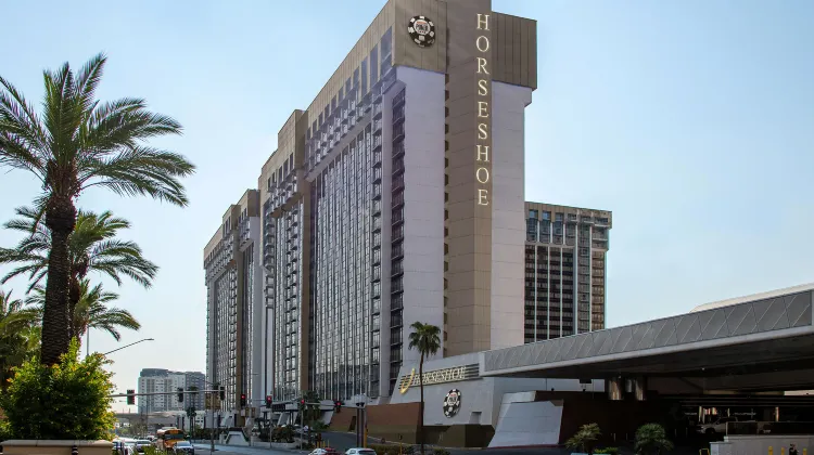 strip view from jubilee tower king suite with whirlpool (top floor) -  Picture of Horseshoe Las Vegas - Tripadvisor