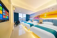 Shixing Huihuang Business Hotel