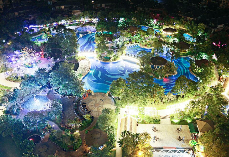 园景标准大床房