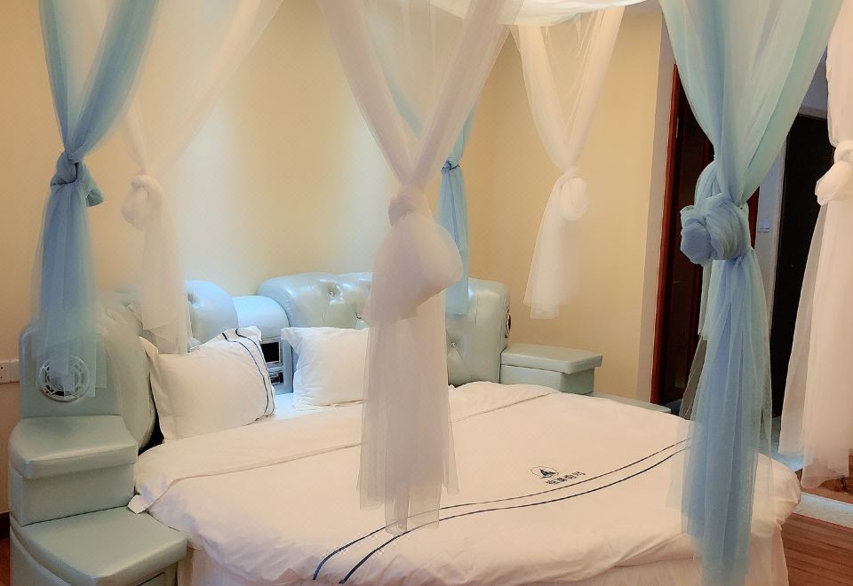 藍色戀人主題房