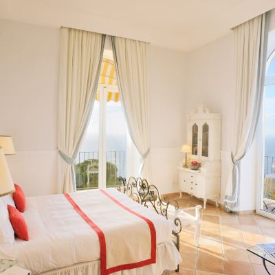 Junior Suite with Sea View（cliff-side）