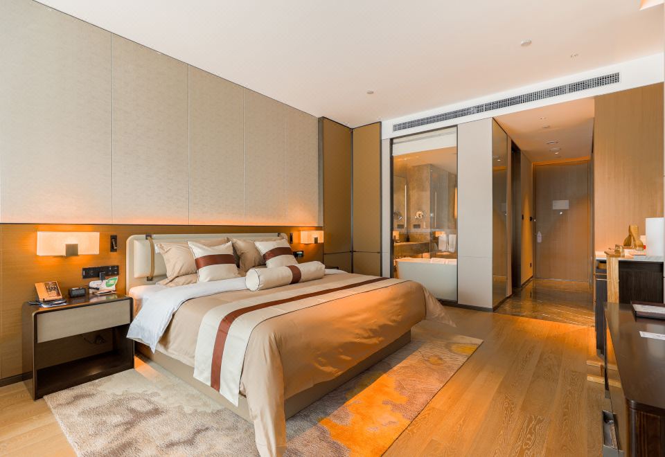 雅致大床房-落地大窗|开阔园景