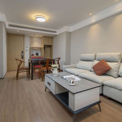 臻享行政套房【一室一廳+麻將機+子母床+沙發+衣櫥】 嘀嘀飯店（長沙五一廣場火車站地鐵站店）優惠