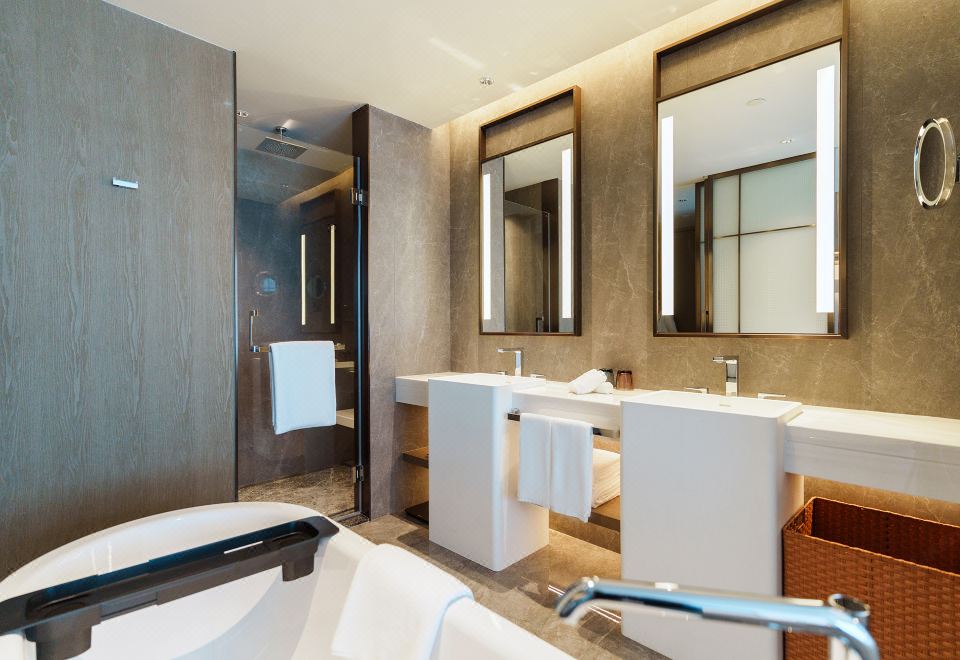 Cordis, XuzhouExecutive Lake-view Double Room