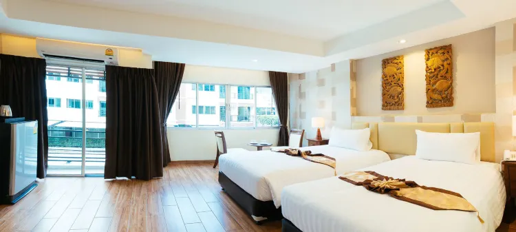 Executive twin Room with Pool View