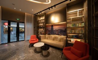Wuhan Yaduo Optics valley Youth remittance Financial port hotel