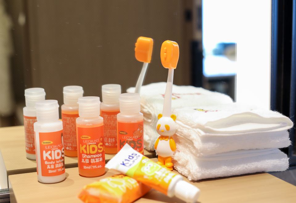 The Meixi Lake, Changsha Marriott Executive ApartmentsUnlimited Fun Kids Cool Duck Theme Family Room